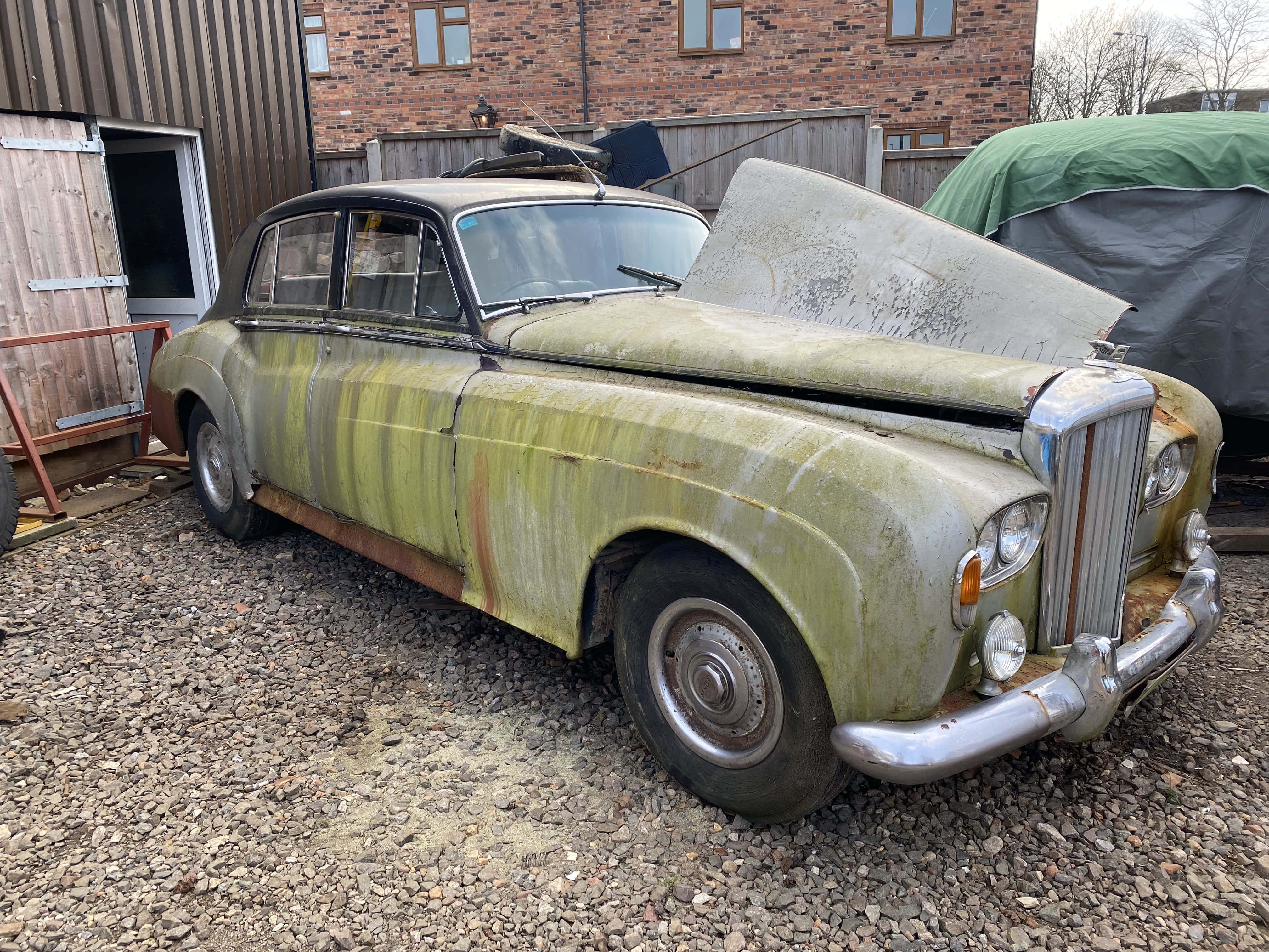 Bentley S3, vintage green car, rusted body, 4K Desktop Wallpaper