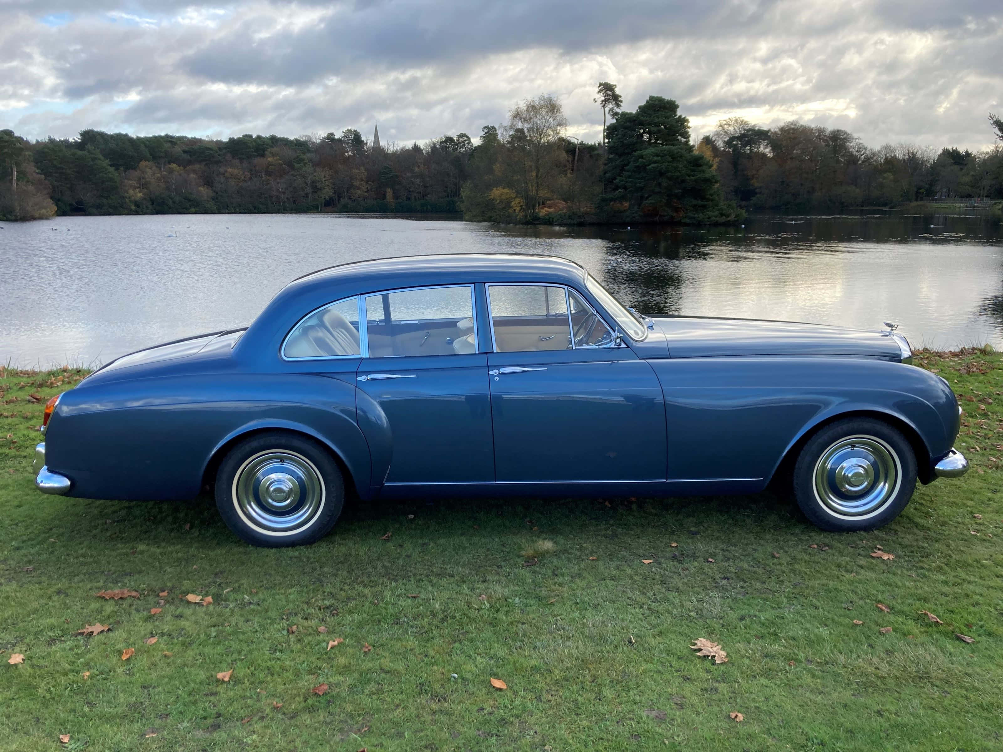 Bentley S3, classic blue, saloon, 2K Desktop Wallpaper