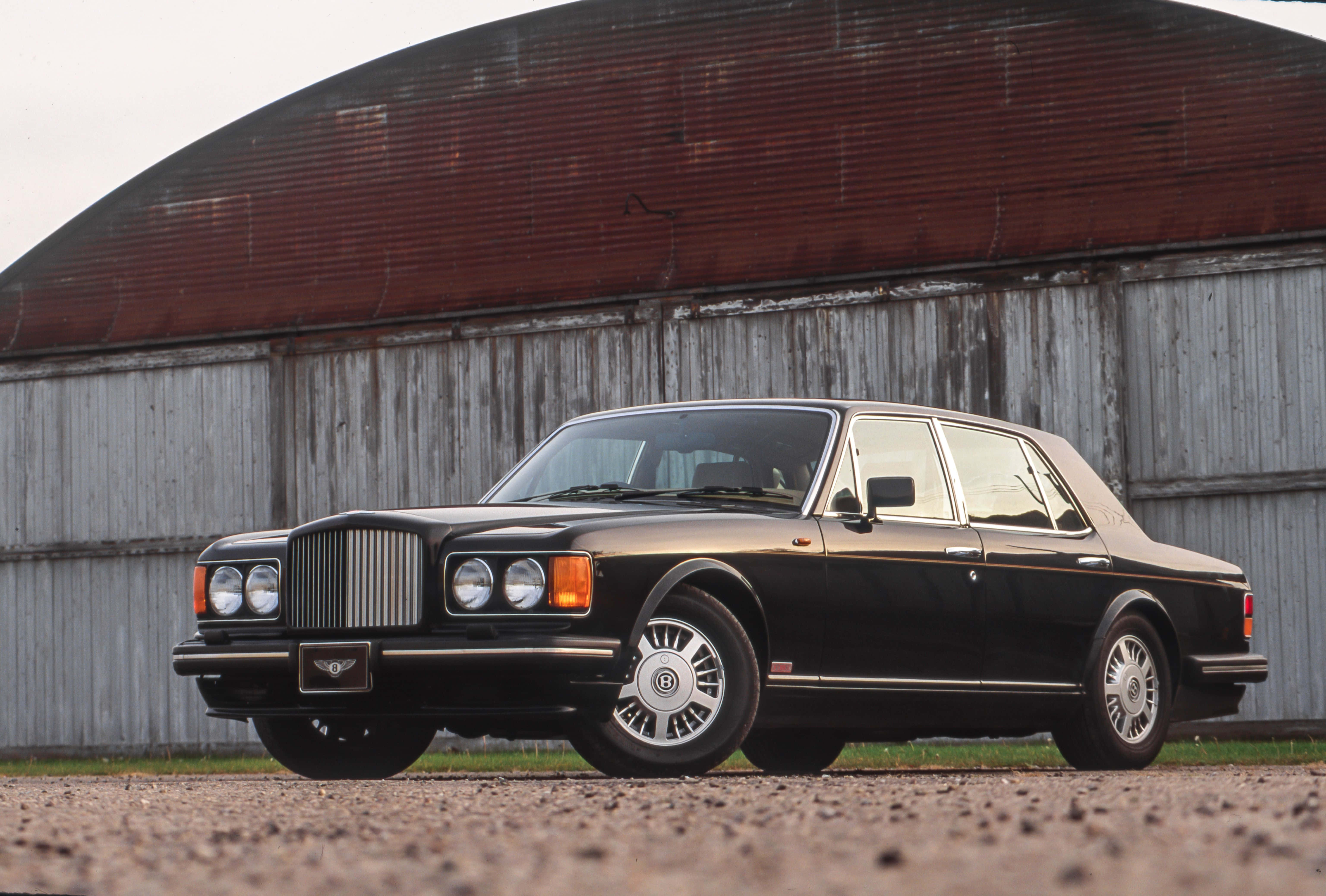 Bentley Turbo R, black, gravel, 5K Desktop Wallpaper
