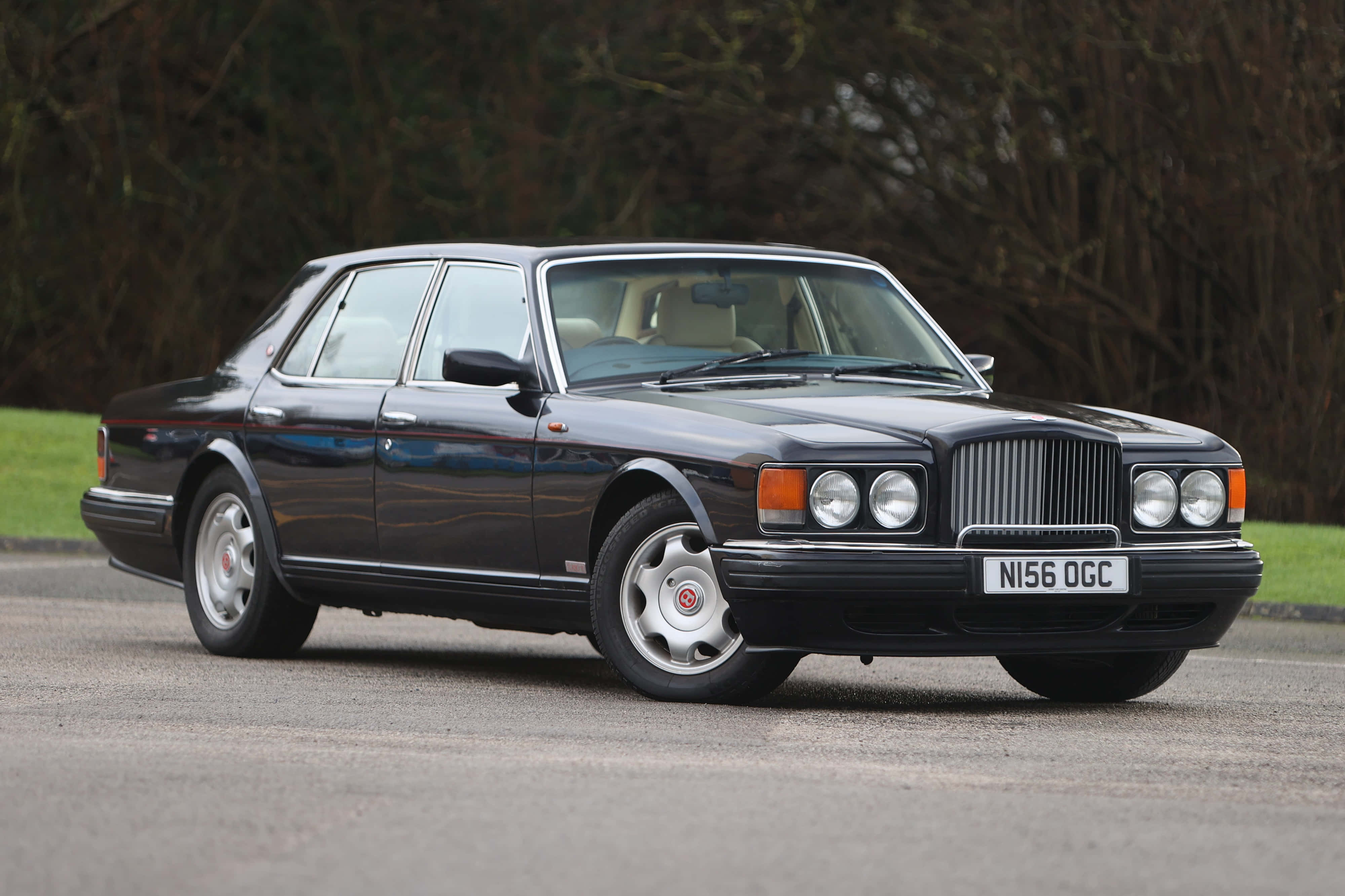 Bentley Turbo R, black, paved road, 4K Desktop Wallpaper