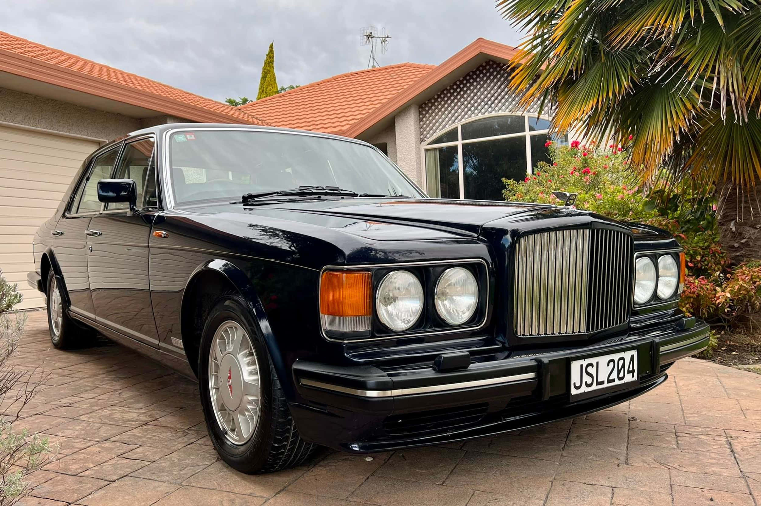Bentley Turbo R, glossy black, brick driveway, Full HD Desktop Wallpaper