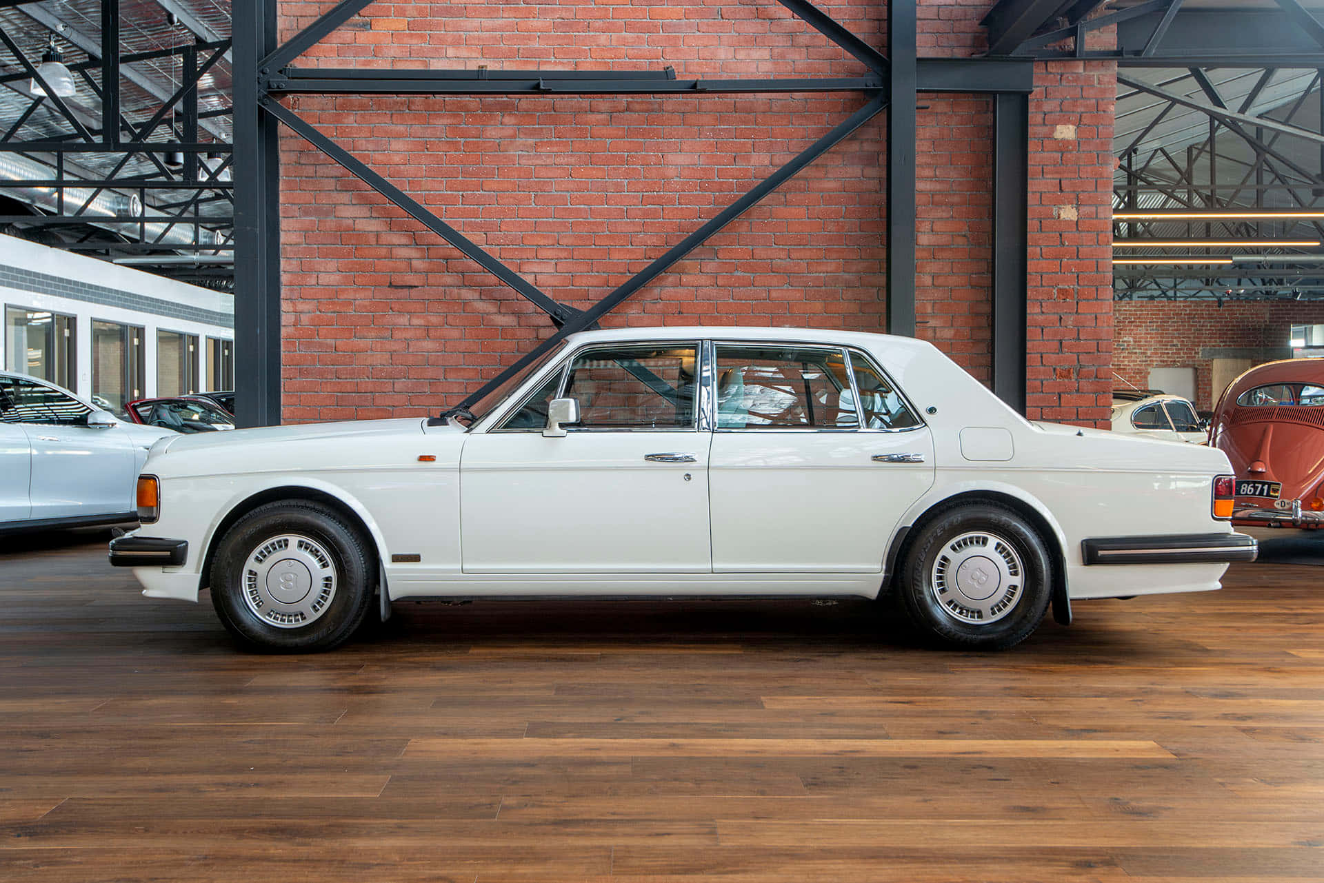 Bentley Turbo R, white, hardwood floors, Full HD Desktop Wallpaper