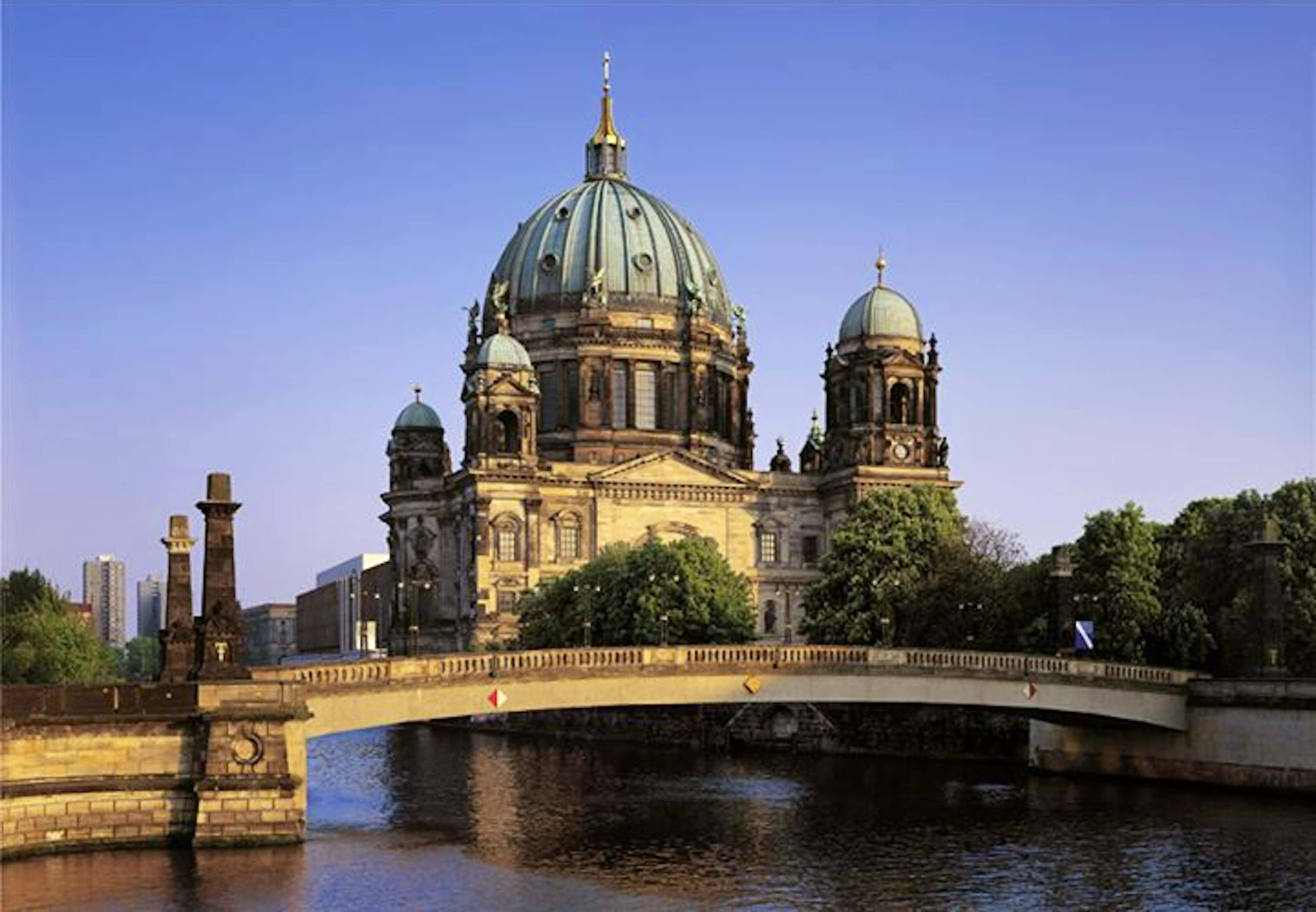 Berlin Cathedral, green domes, river, 2K Desktop Wallpaper