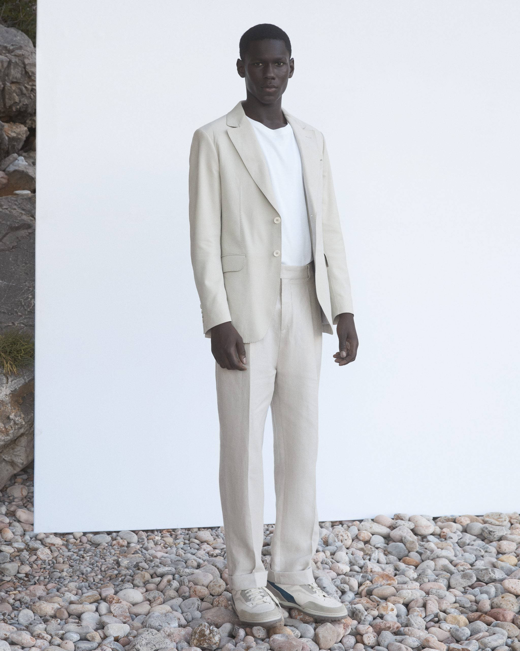 Berluti, all white, beige linen suit, 2K Phone Wallpaper