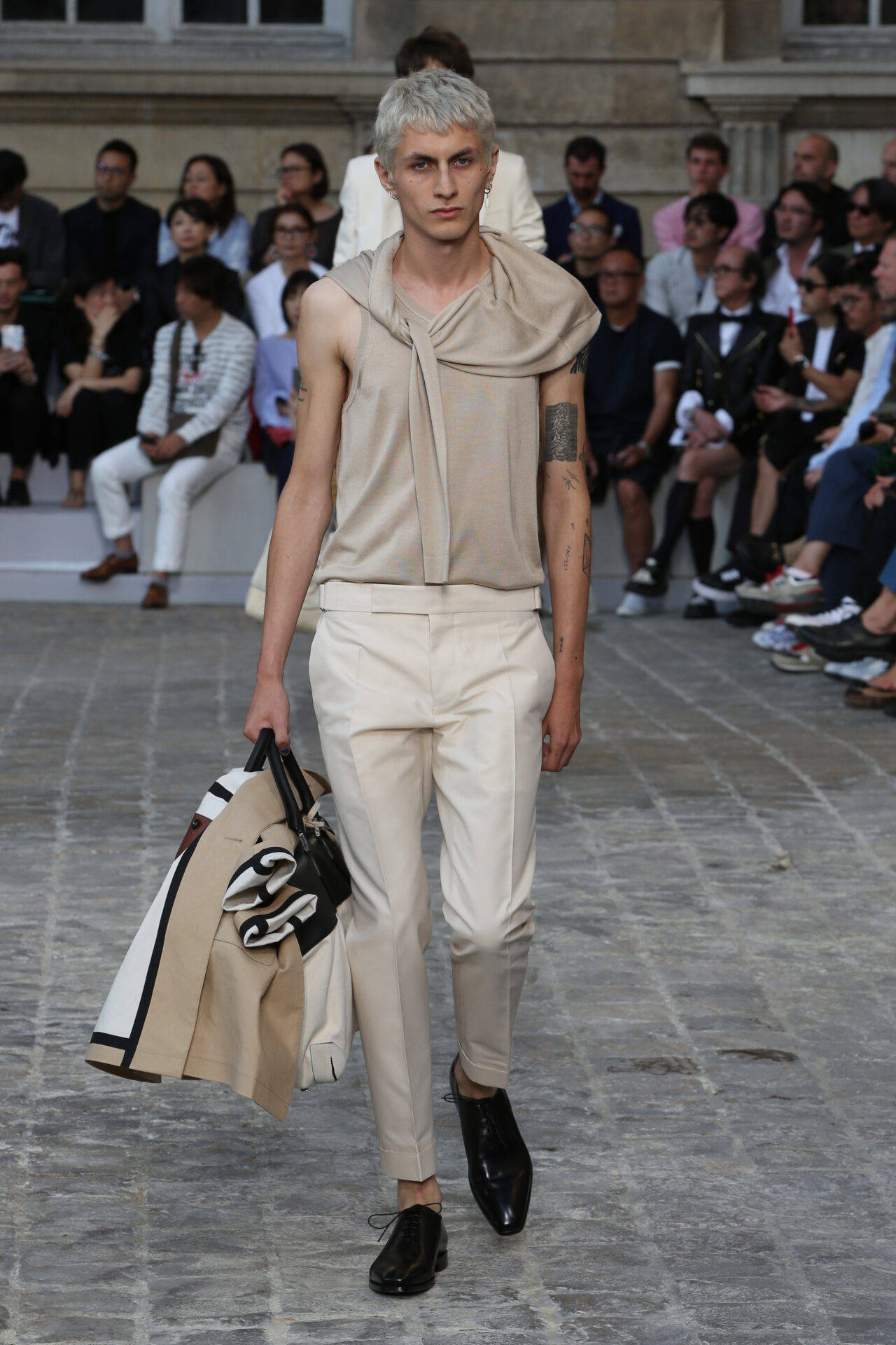 Berluti, sleeveless top, platinum hair, Full HD Phone Wallpaper