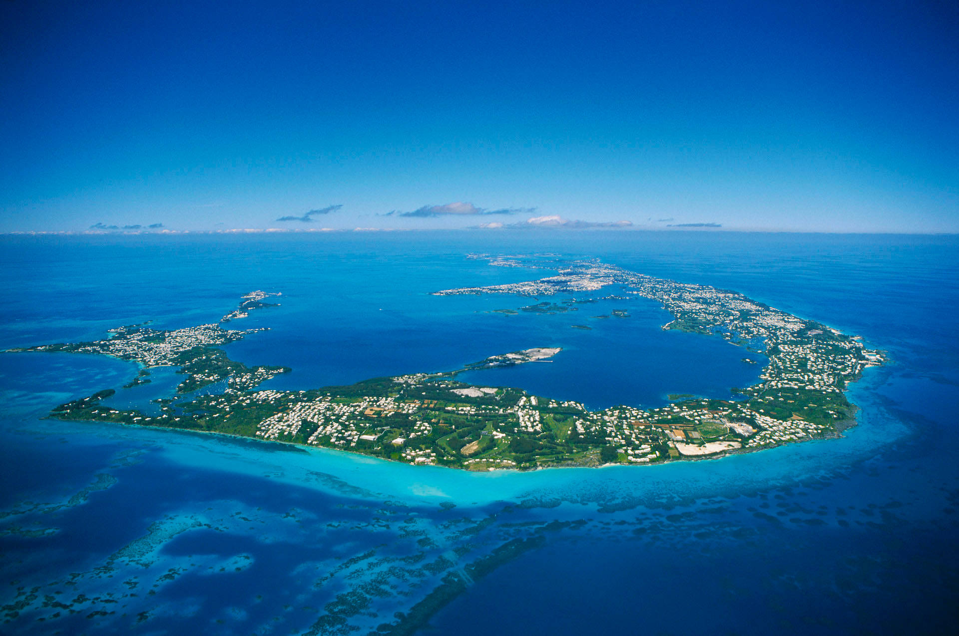 Bermuda, crescent-shaped tropical island, white buildings, Full HD Desktop Wallpaper