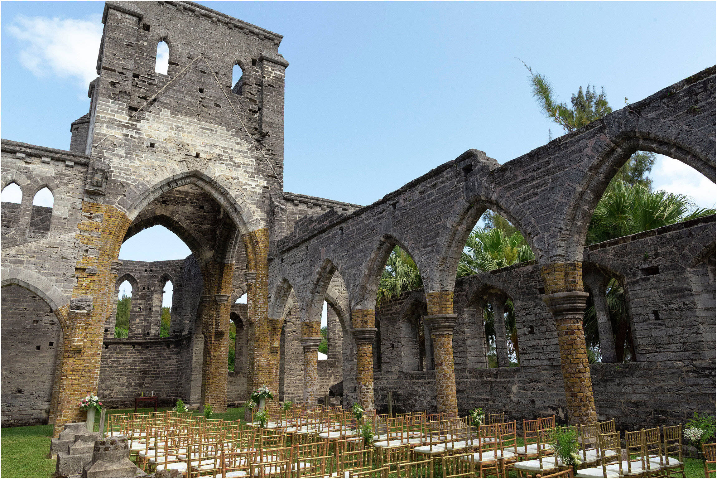 Bermuda, unfinished church, wooden chairs, Full HD Desktop Wallpaper