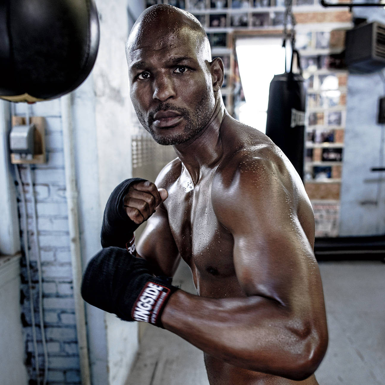 Bernard Hopkins, black gloves, gritty gym, HD Desktop Wallpaper