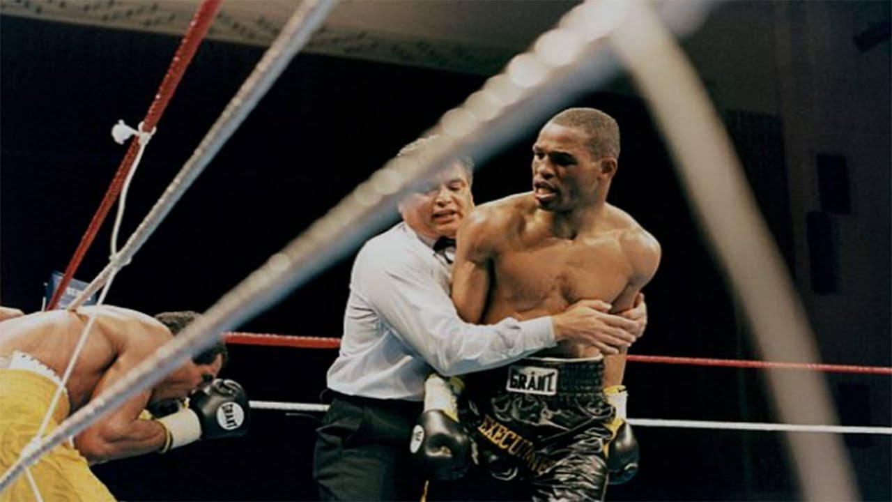 Bernard Hopkins, referee, black trunks, HD Desktop Wallpaper