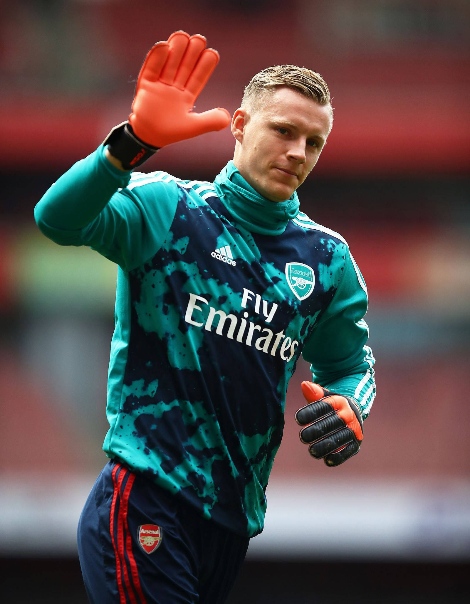 Bernd Leno, teal and navy training kit, bright orange gloves, Full HD Phone Wallpaper