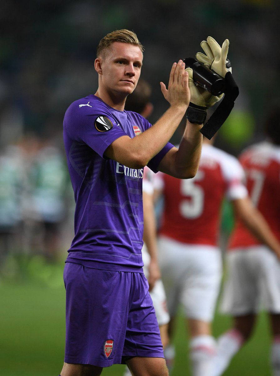 Bernd Leno, purple kit, gloves, SD Phone Wallpaper