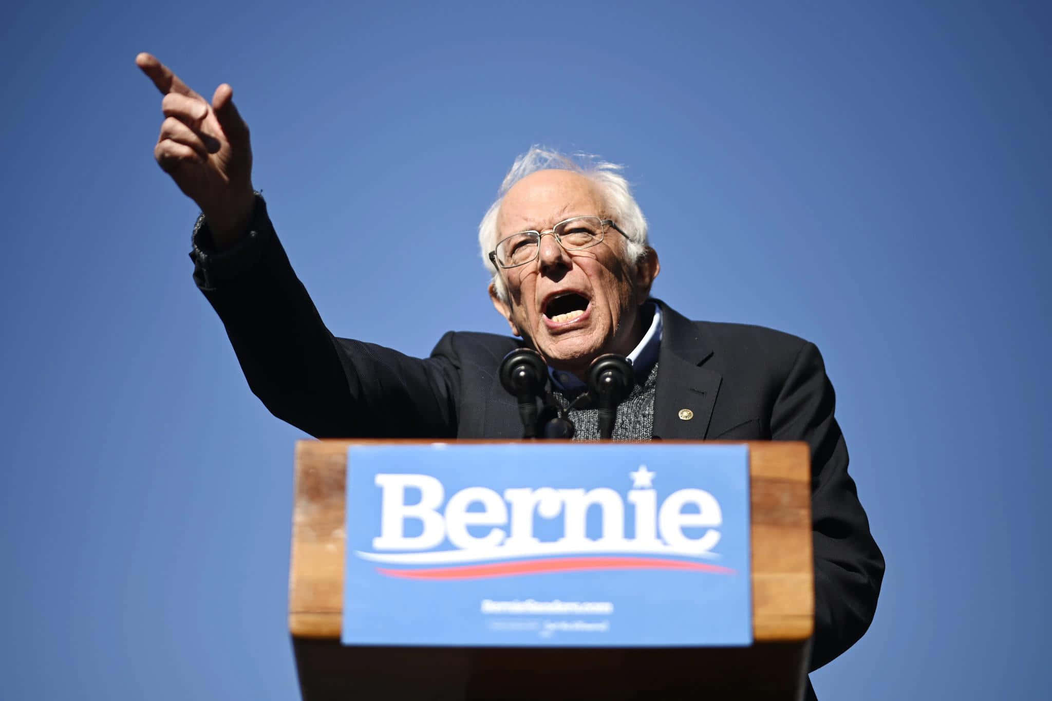 Bernie Sanders, podium, clear blue sky, Full HD Desktop Wallpaper