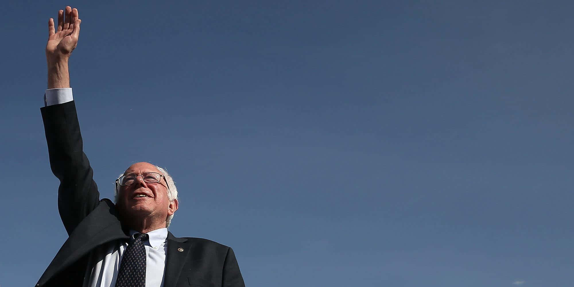 Bernie Sanders, waving to crowd, suit, Full HD Desktop Wallpaper