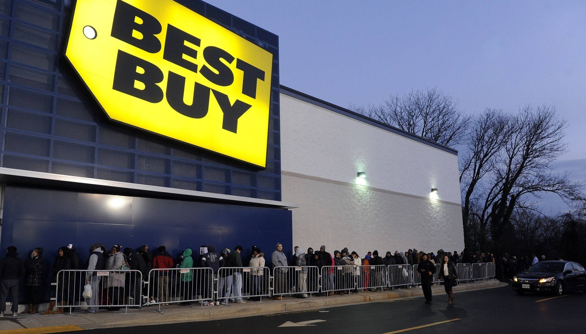Best Buy, dusk, glowing yellow sign, Full HD Desktop Wallpaper