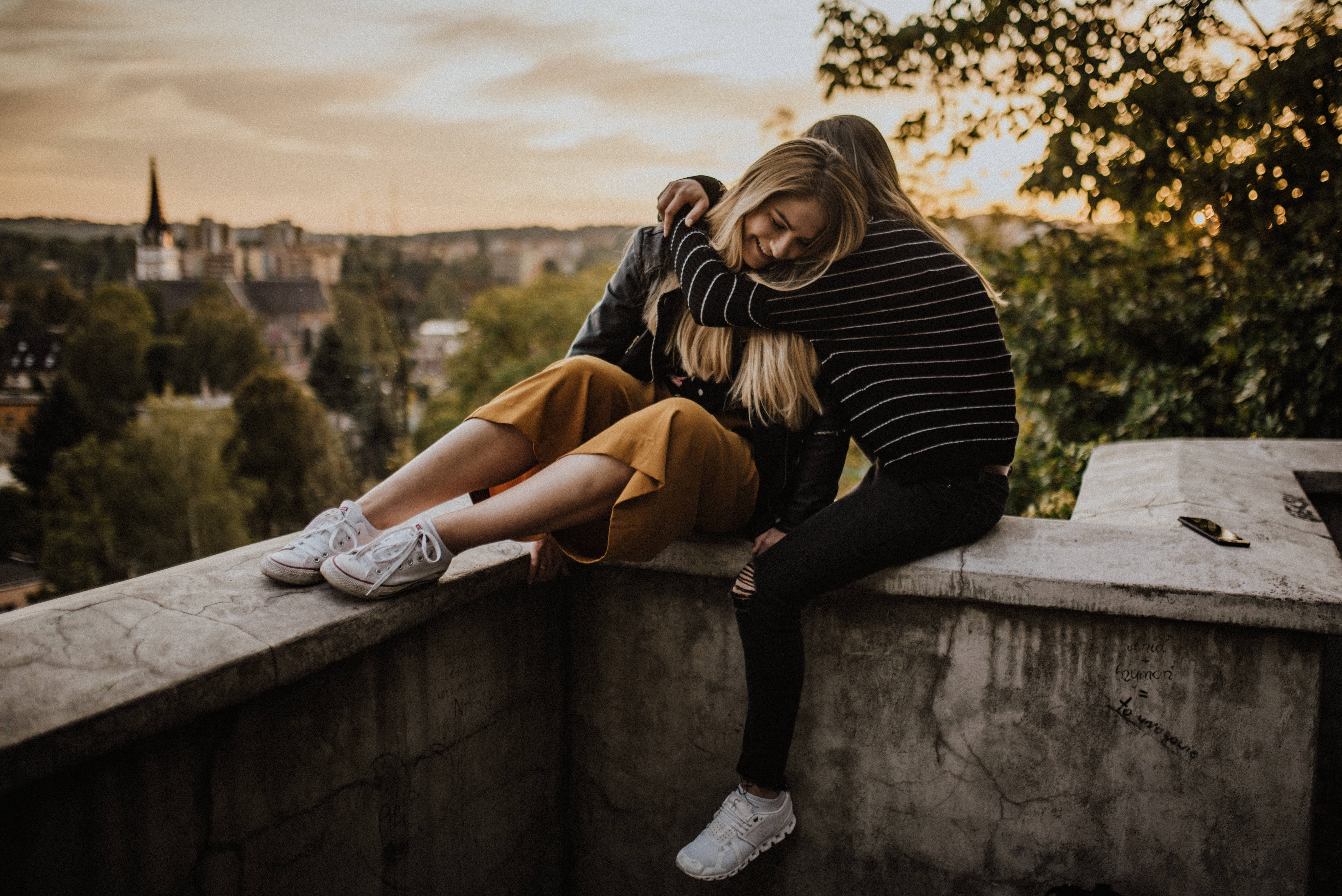 Best Friend, balcony, golden hour, 5K Desktop Wallpaper