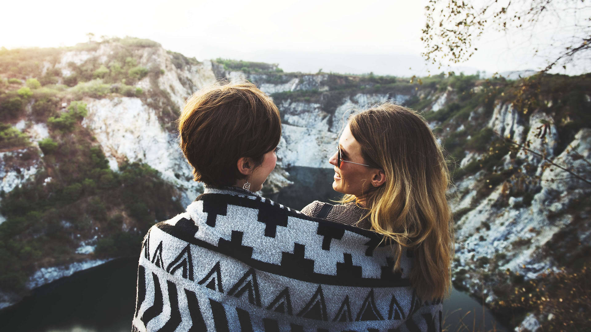 Bestie, wool blanket, golden hour, Full HD Desktop Wallpaper