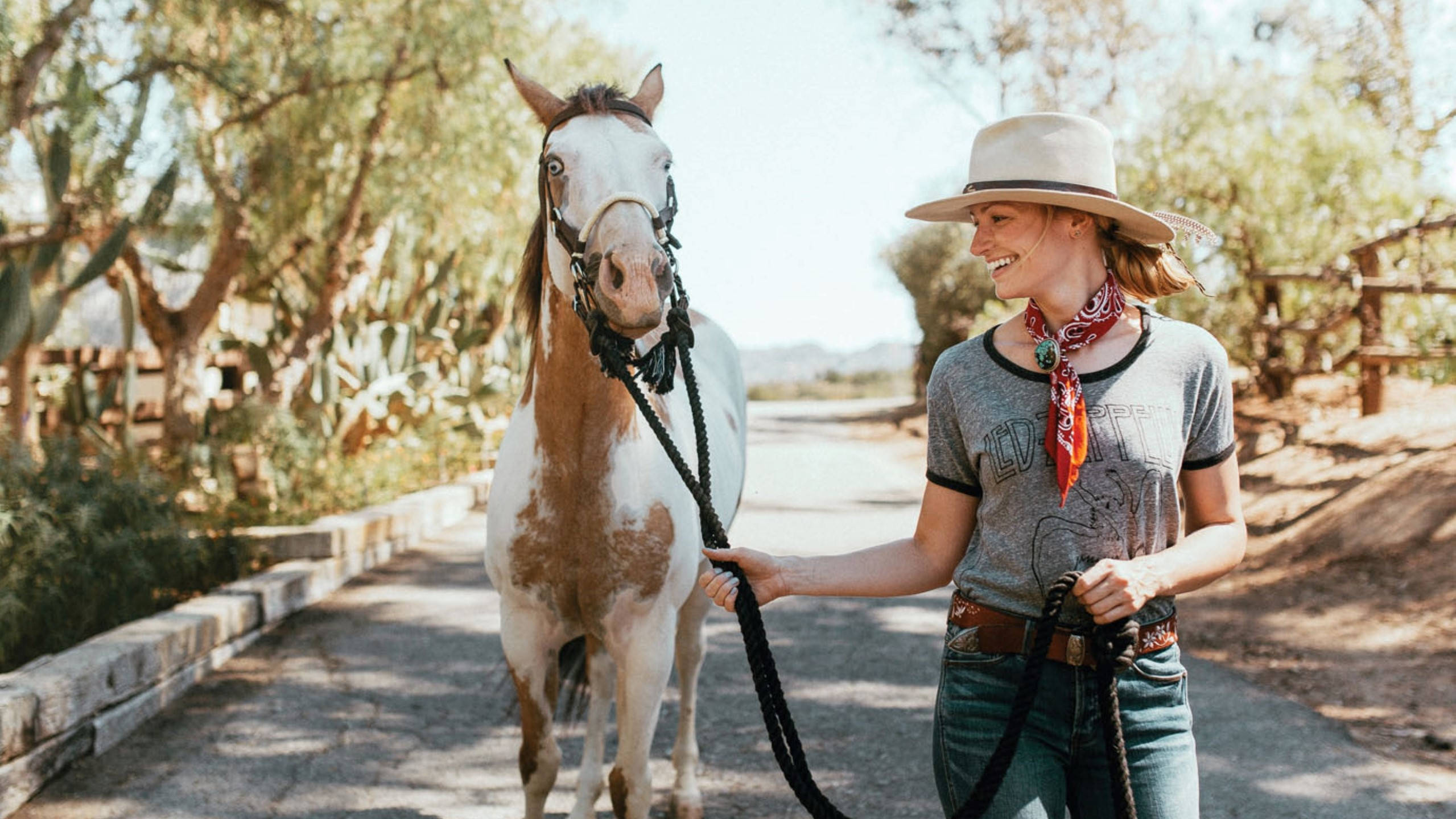 Beth Behrs, cowboy hat, paint horse, Full HD Desktop Wallpaper