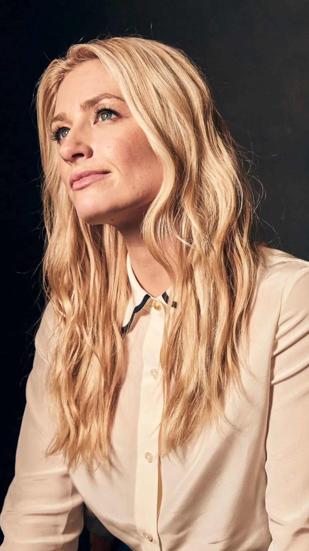 Beth Behrs, 2019 Winter TCA, blonde woman, Full HD Phone Wallpaper
