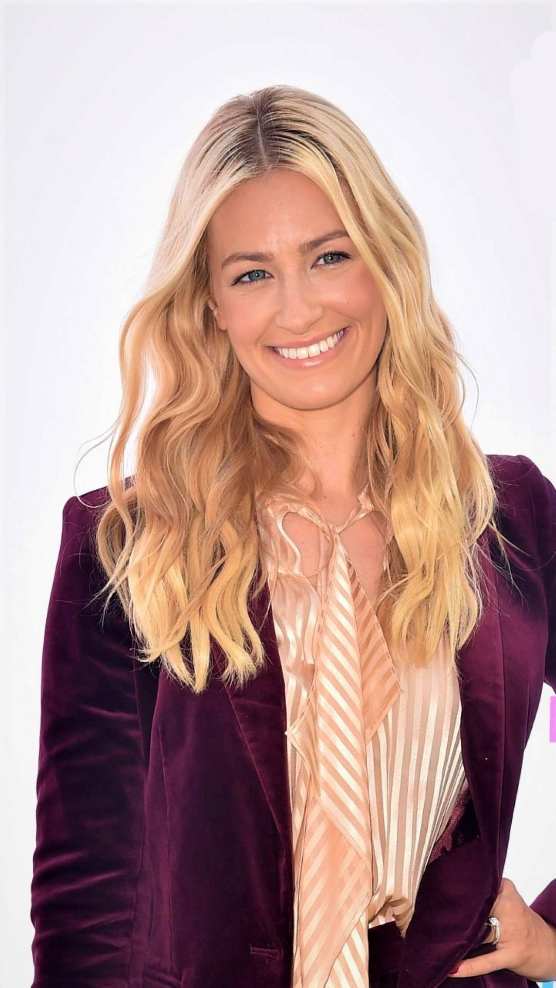 Beth Behrs, purple velvet blazer, striped blouse, Full HD Phone Wallpaper