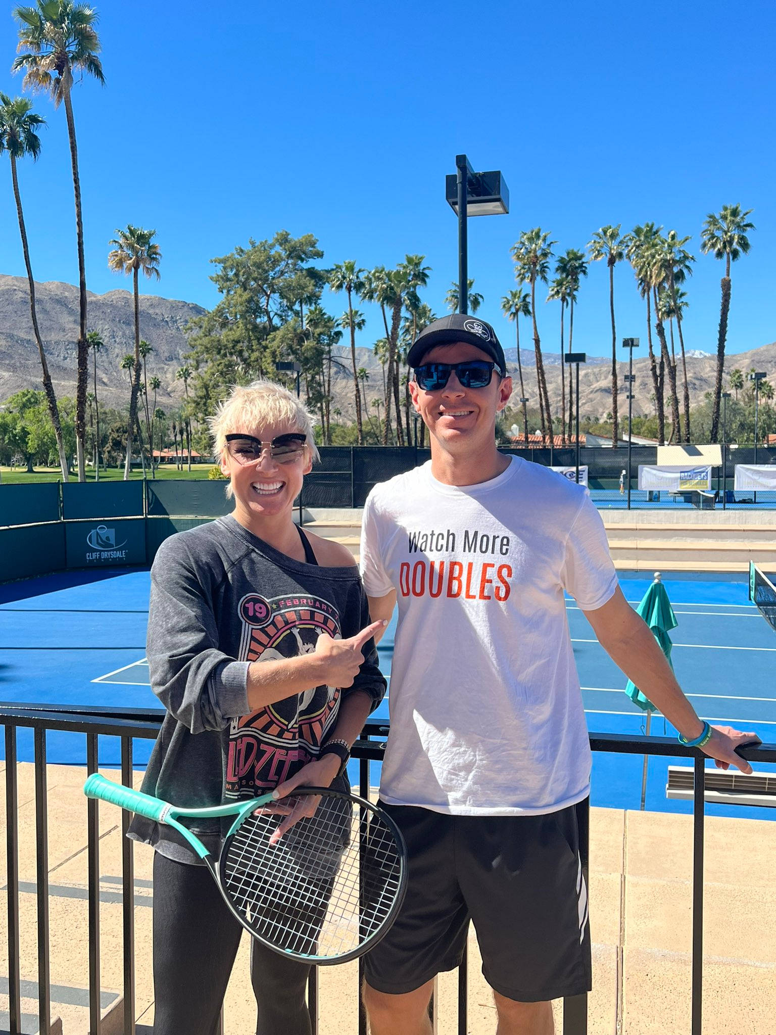 Bethanie Mattek-sands, bright blue court, palm trees, Full HD Phone Wallpaper