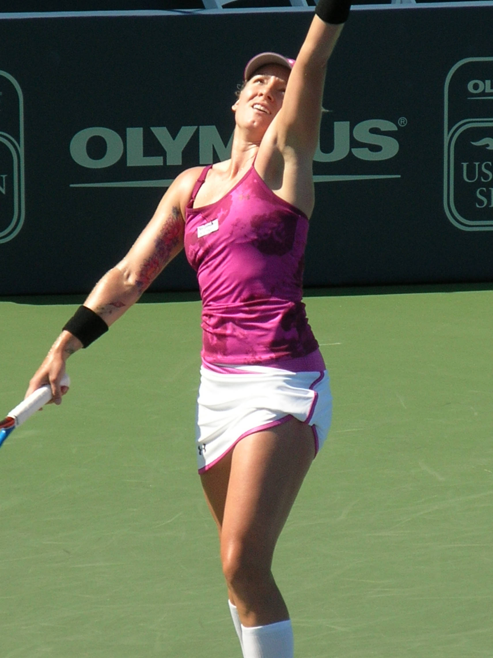 Bethanie Mattek-sands, vibrant pink top, white skirt, Full HD Phone Wallpaper