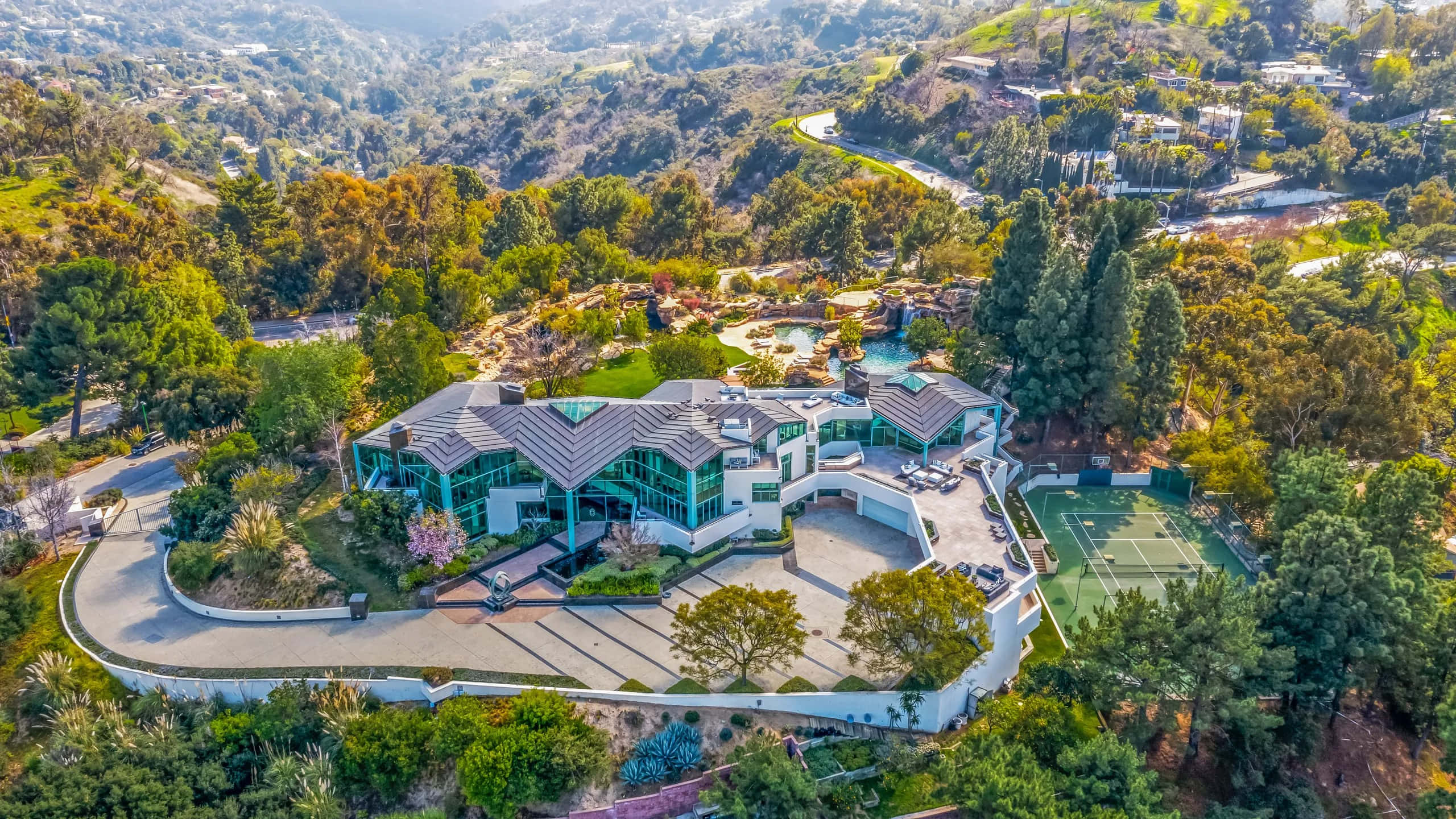 Beverly Hills, luxury estate, modern mansion, 2K Desktop Wallpaper