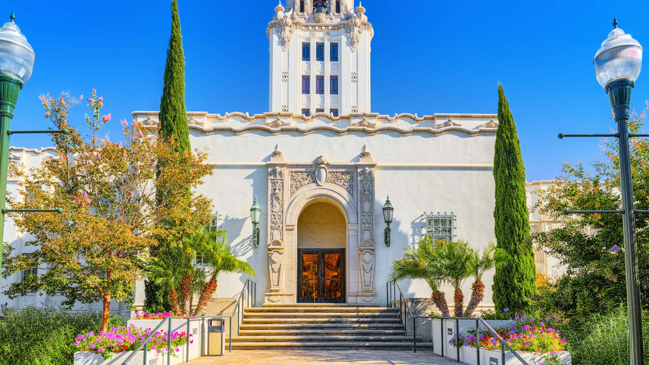 Beverly Hills, Spanish Revival, ornate arches, Full HD Desktop Wallpaper