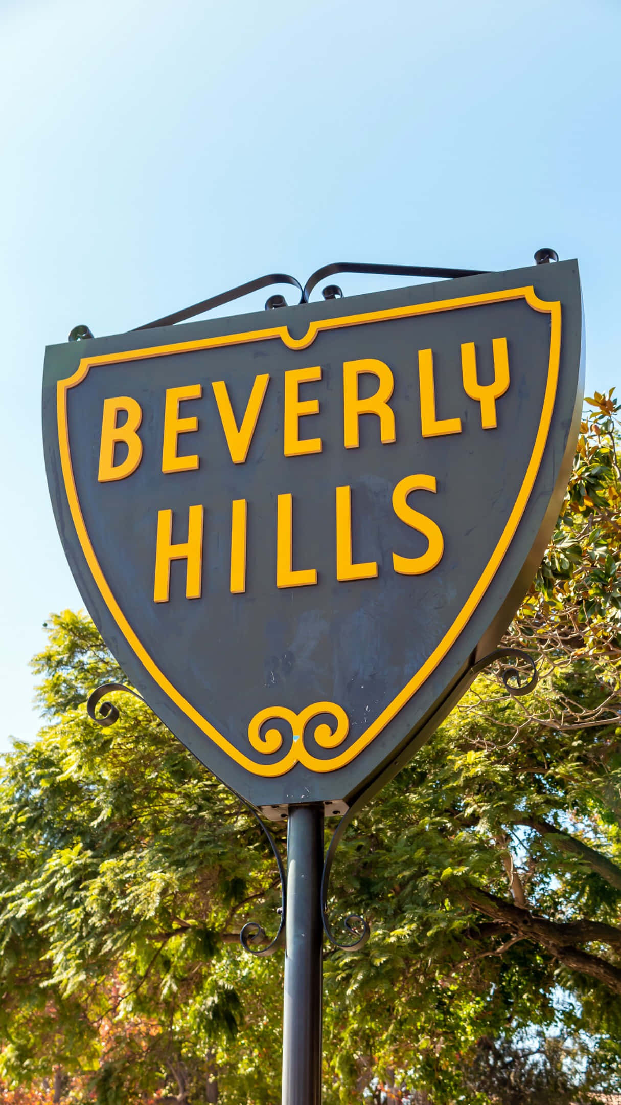 Beverly Hills sign, black and yellow, clear blue sky, Full HD Phone Wallpaper
