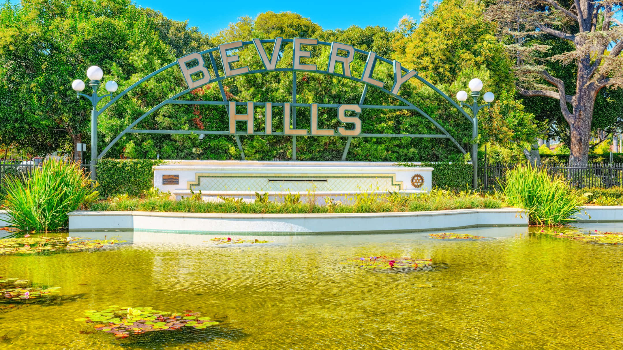 Beverly Hills sign, arches, tranquil pond, Full HD Desktop Wallpaper
