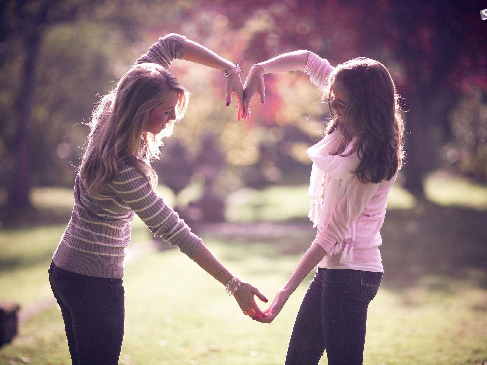 girl bff, heart pose, sunlit park, HD Desktop Wallpaper