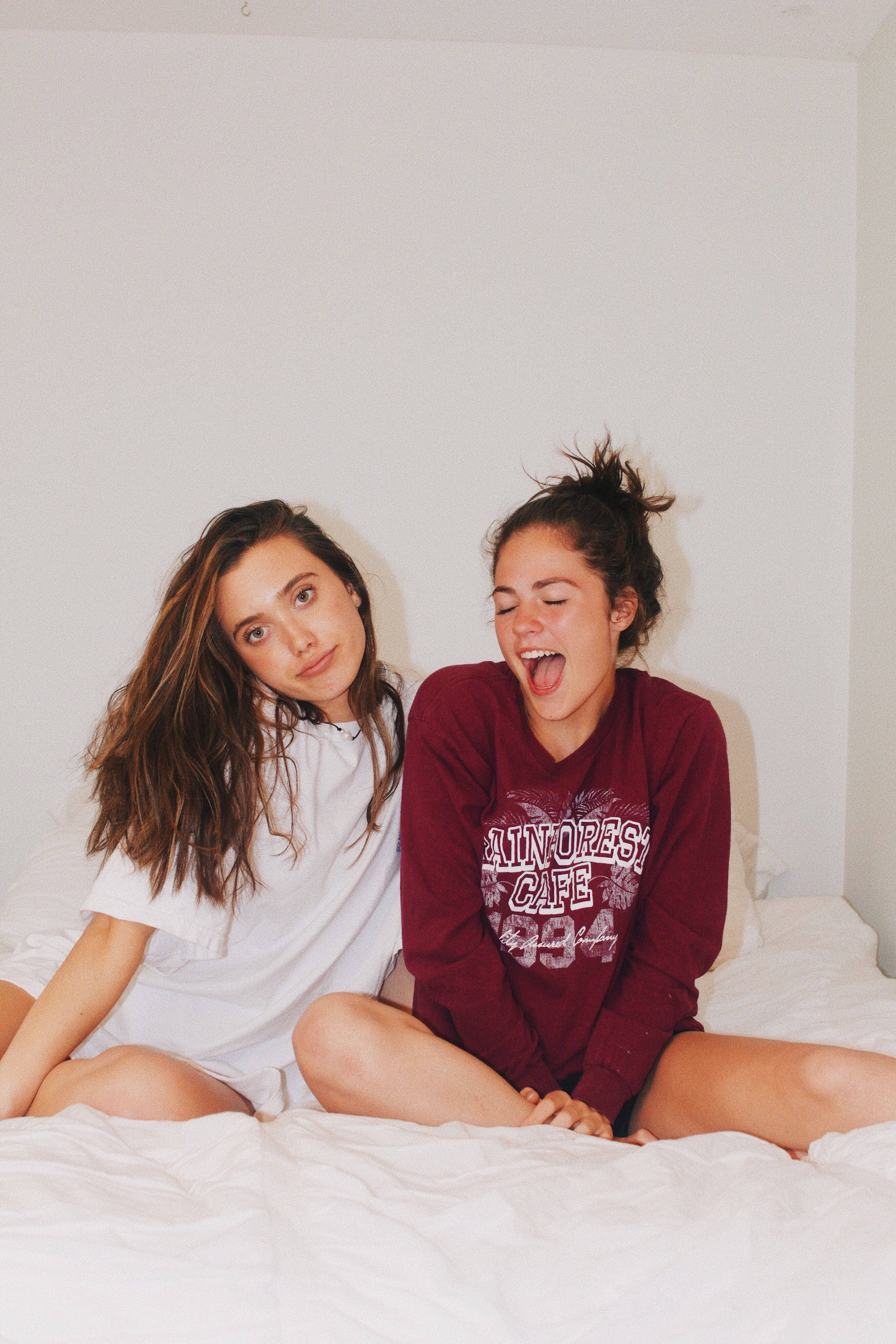 Bff, sleepover, photoshoot, 4K Phone Wallpaper