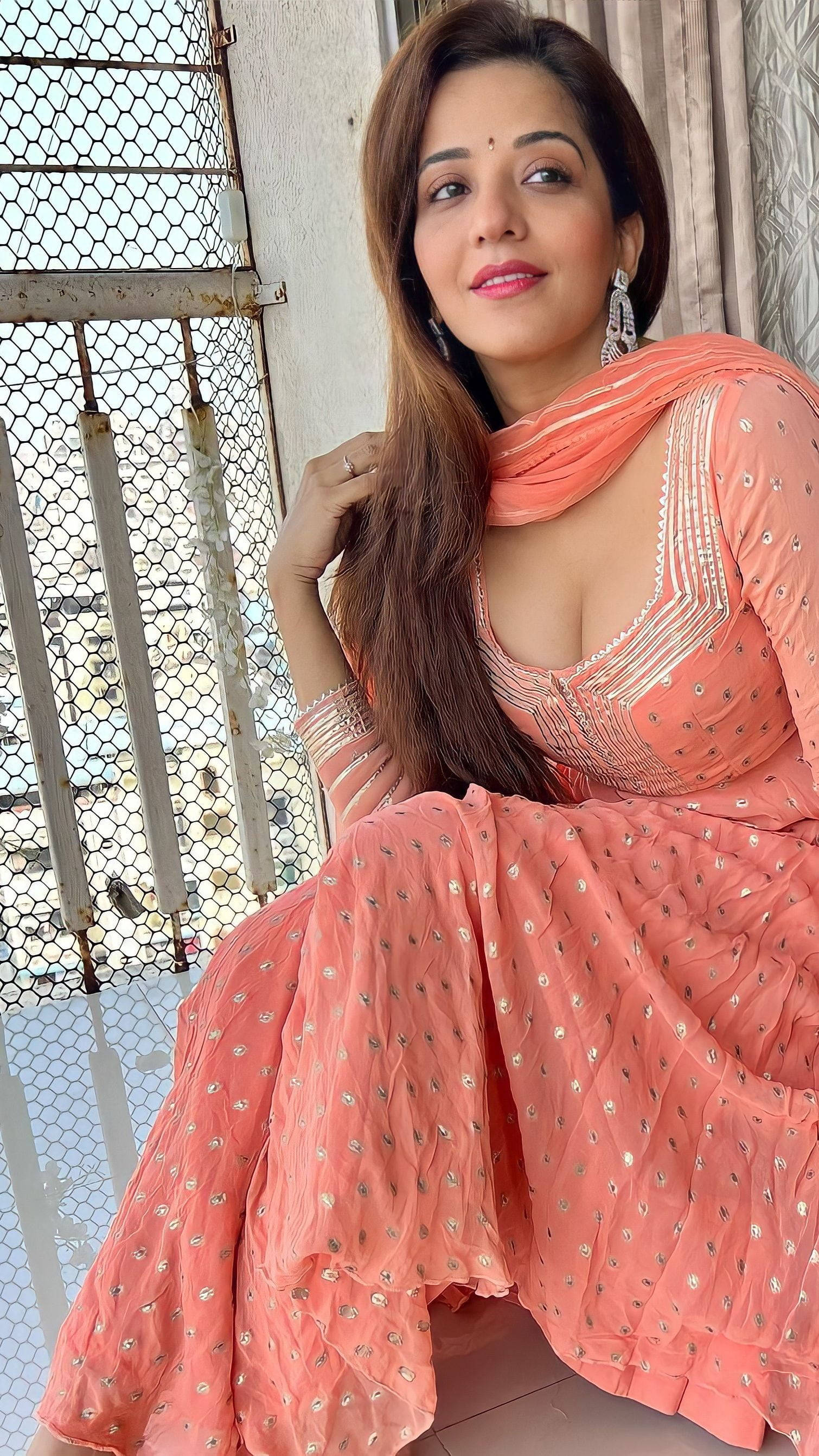 Bhojpuri actress, embellished dress, peach embroidered outfit, 2K Phone Wallpaper