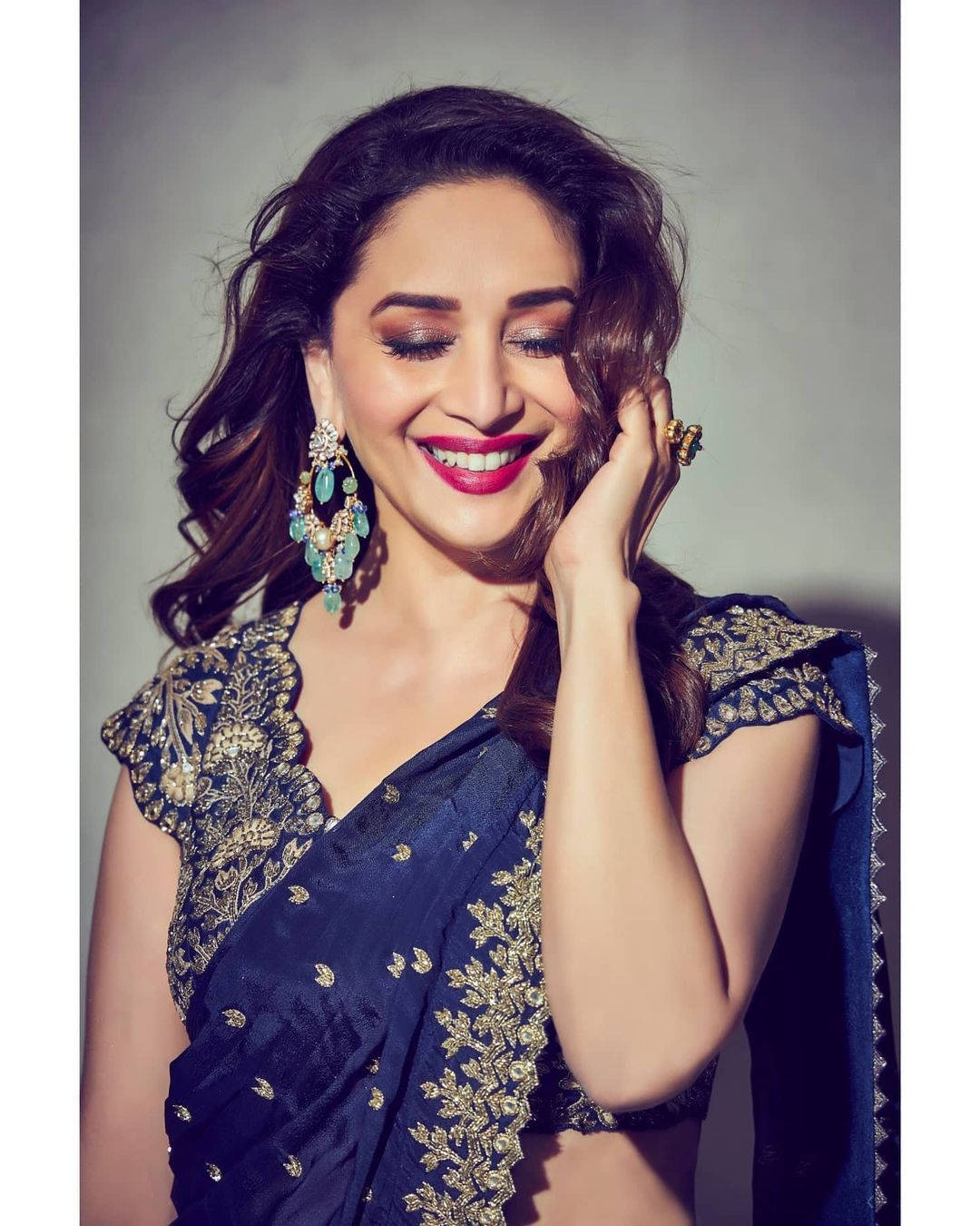 Bhojpuri Star, royal blue outfit, navy blue embroidered sari, HD Phone Wallpaper