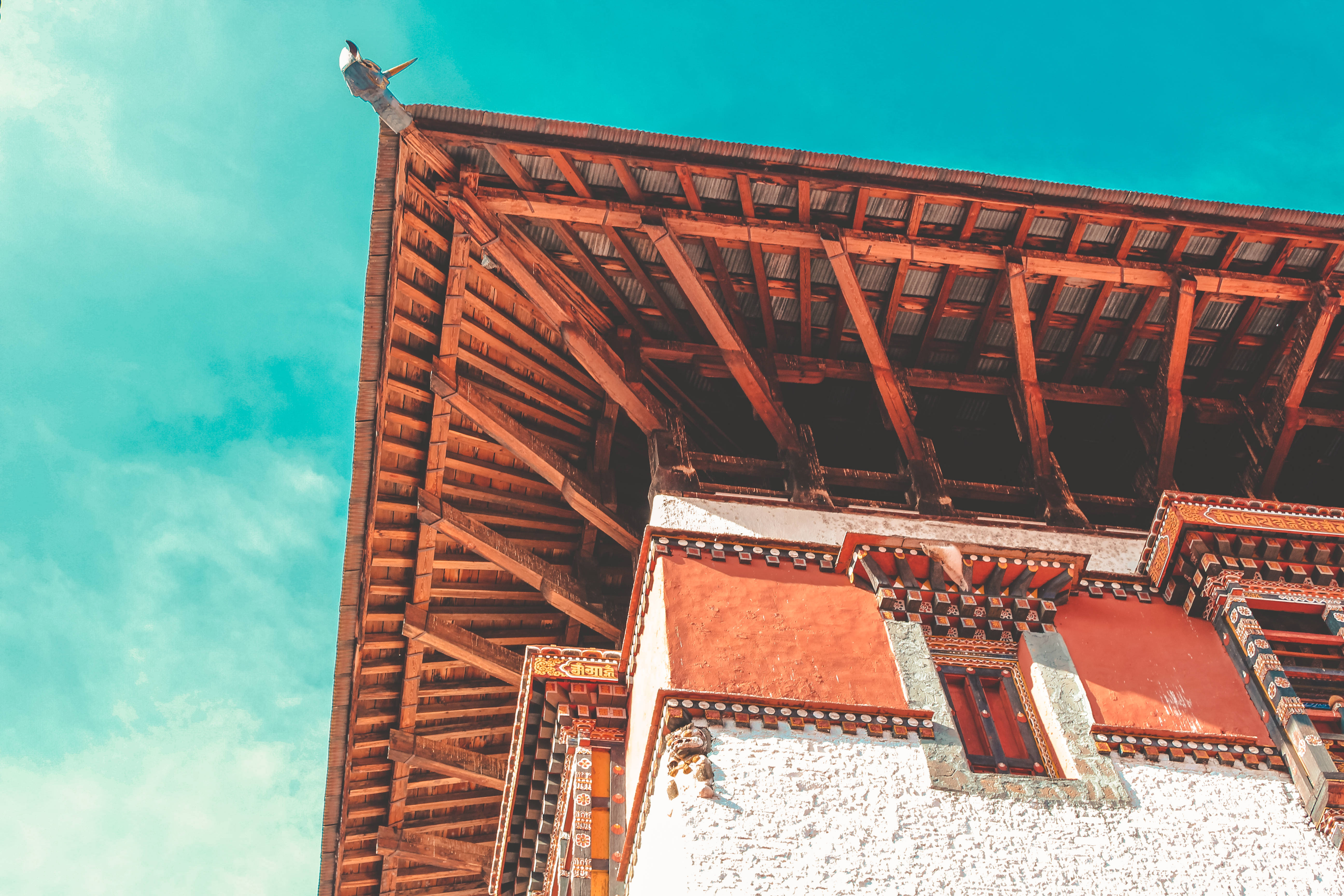 Bhutan, temple, wooden beam, 5K Desktop Wallpaper