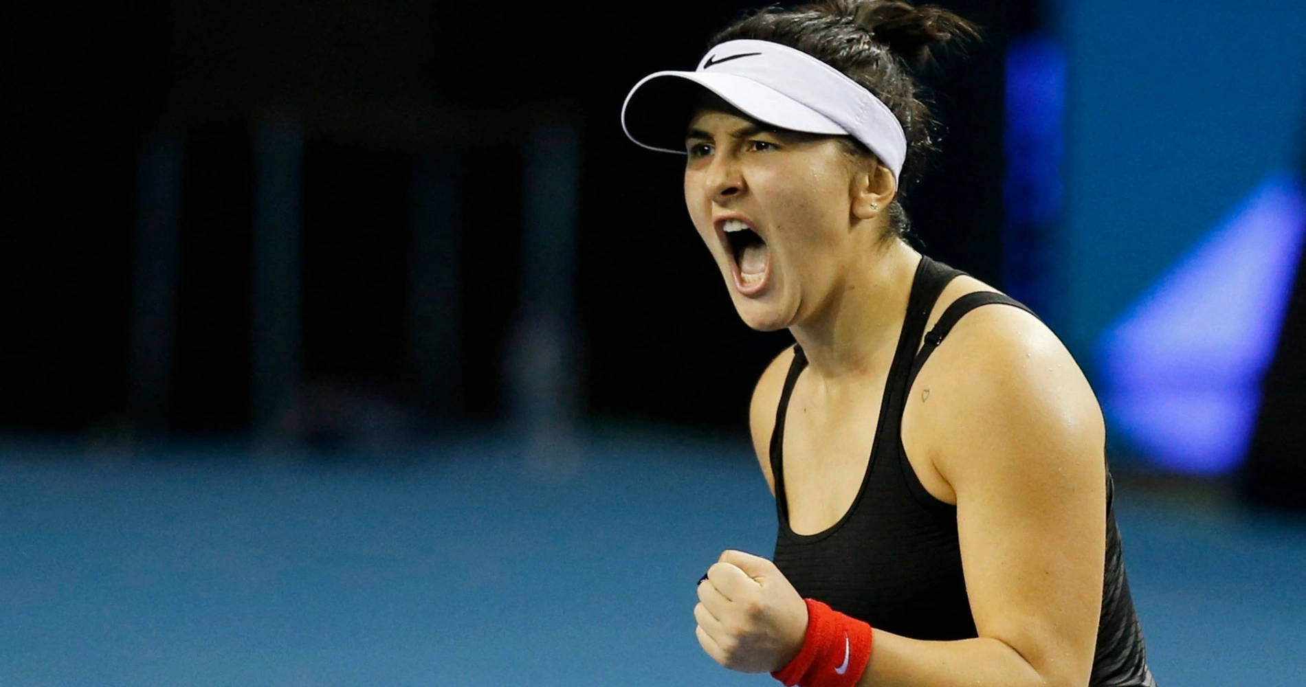 Bianca Andreescu, white visor, blue court, HD Desktop Wallpaper