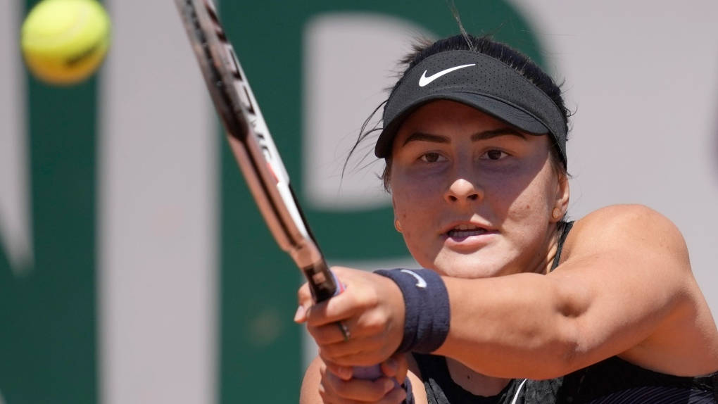 Bianca Andreescu, racket, yellow ball, SD Desktop Wallpaper