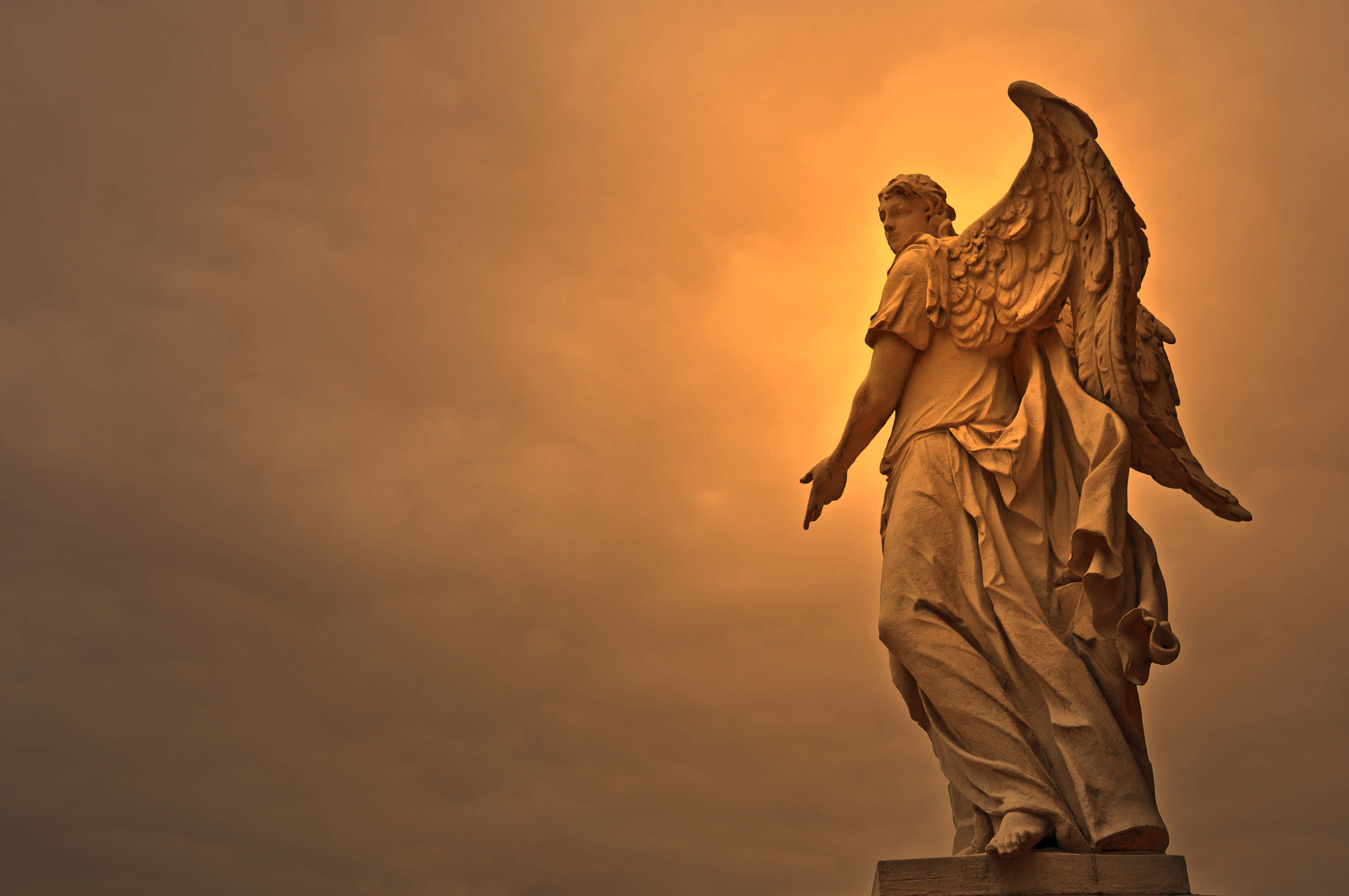 angel, stone angel statue, glowing orange sunset sky, 4K Desktop Wallpaper
