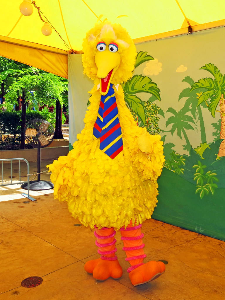 Big Bird, striped tie, yellow tent, SD Phone Wallpaper