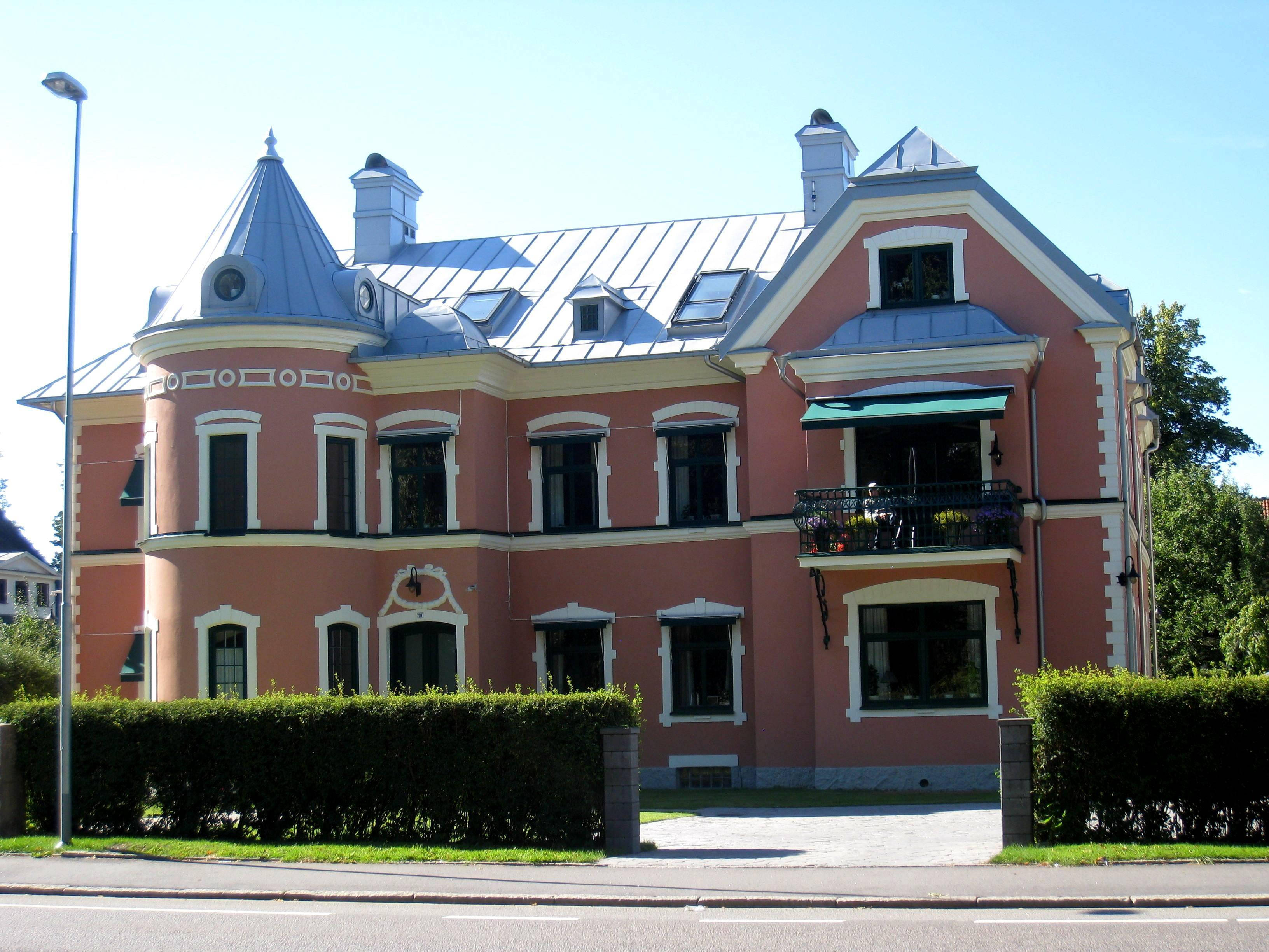 Big House, pink villa, blue roof, 2K Desktop Wallpaper