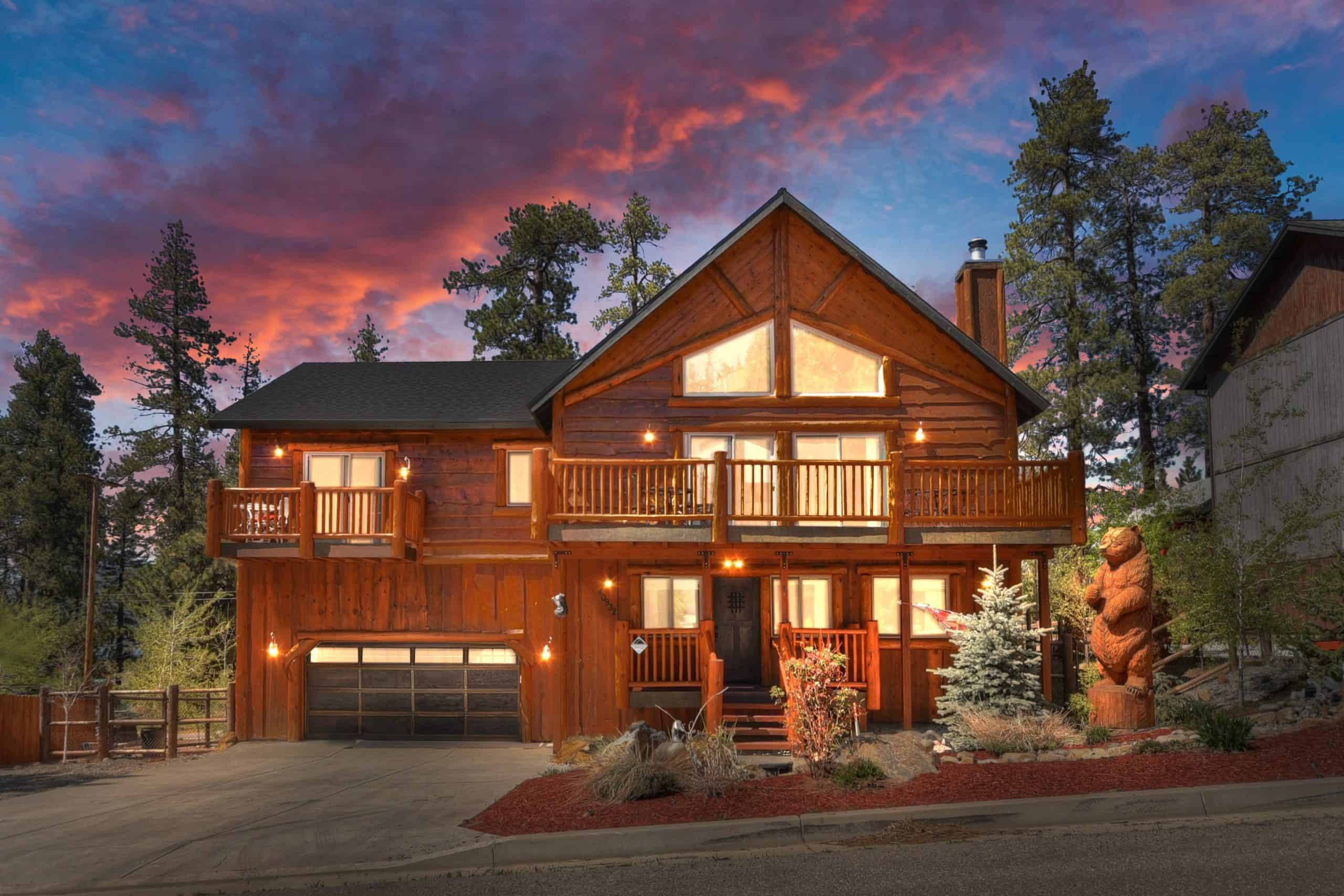 Big House, wooden cabin, glowing windows, 2K Desktop Wallpaper