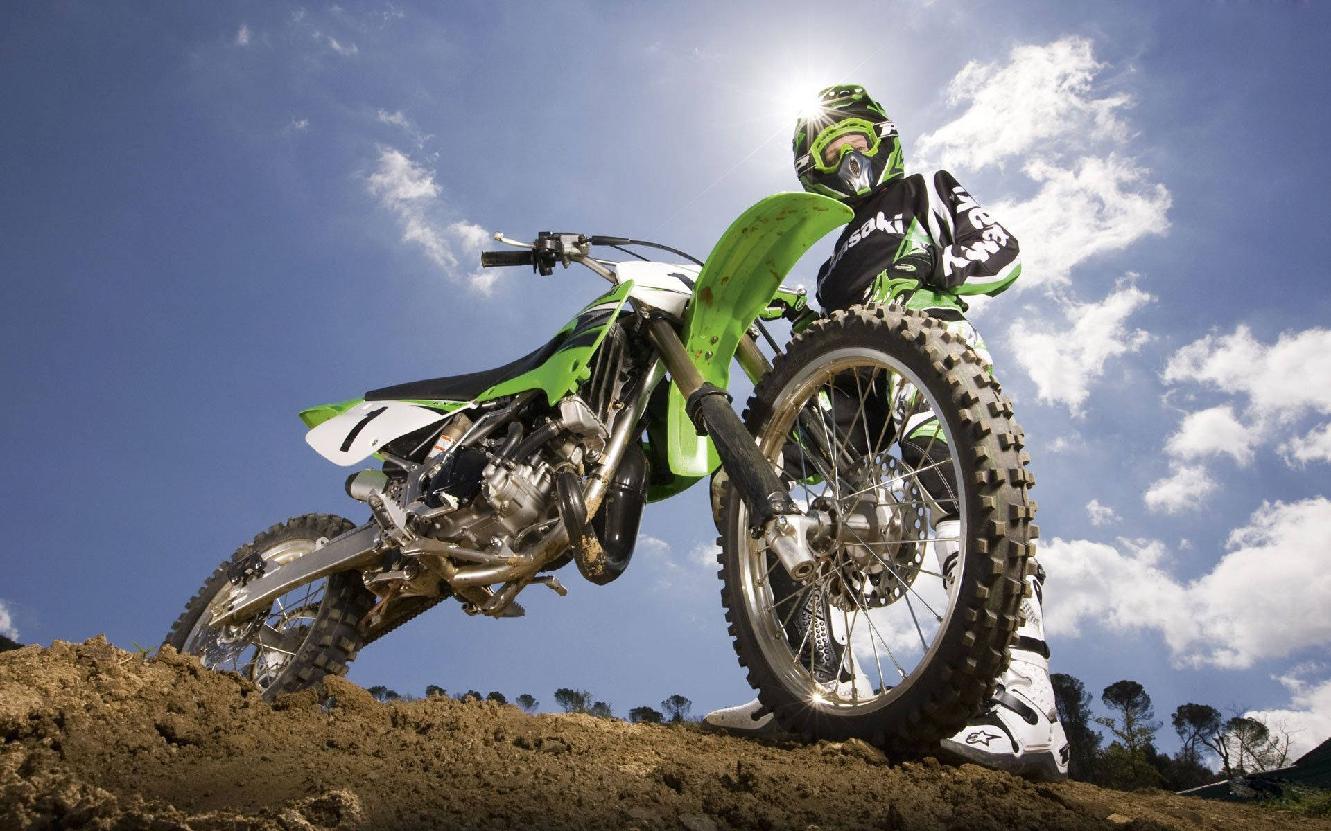green dirt bike, vibrant green, bright blue sky, Full HD Desktop Wallpaper