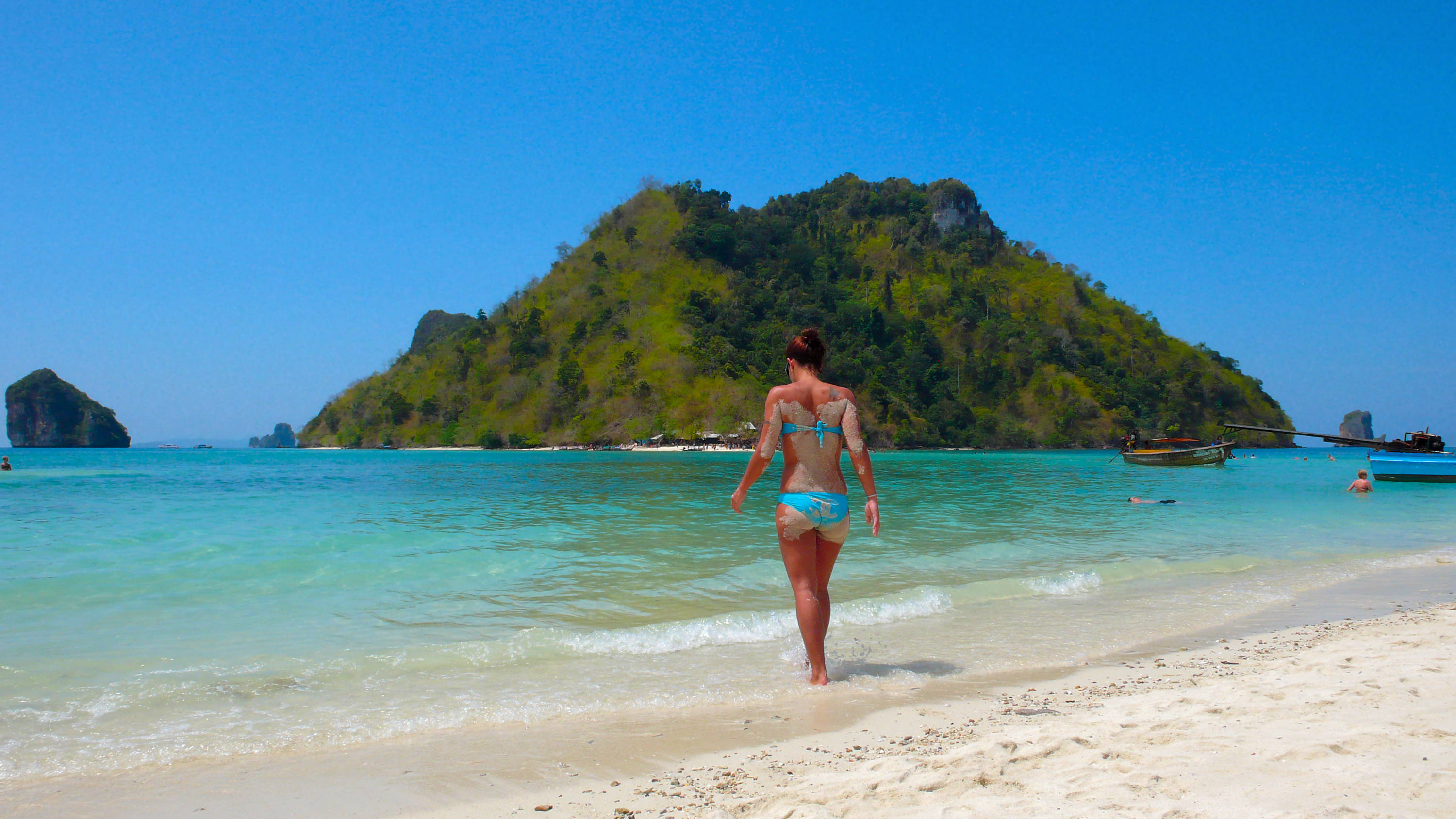 blue bikini, white sandy beach, turquoise waters, 2K Desktop Wallpaper