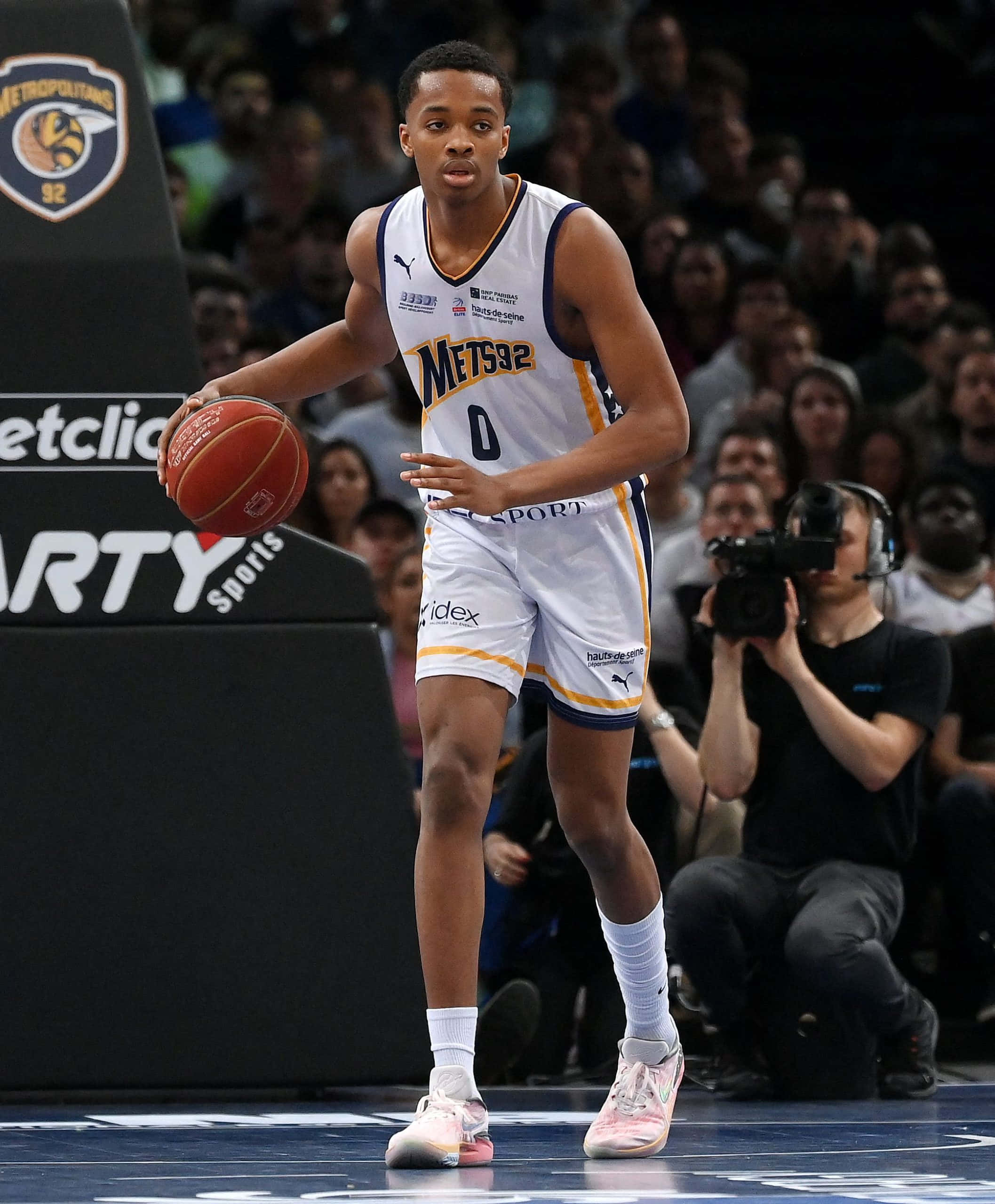 Bilal Coulibaly, white Mets 92 jersey, indoor game, 2K Phone Wallpaper
