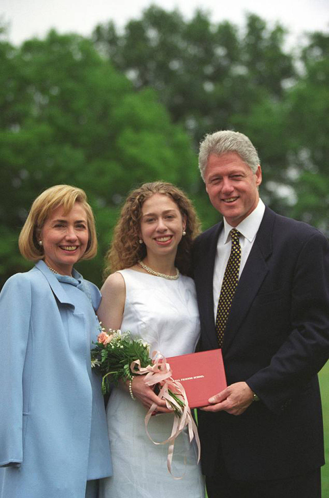 Bill Clinton, family, green trees, HD Phone Wallpaper