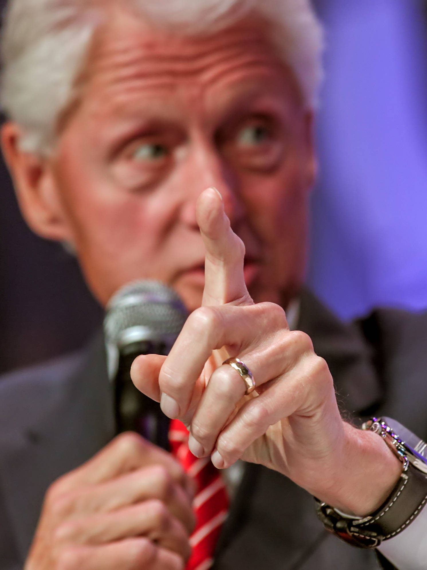 Bill Clinton, pointing finger, microphone, Full HD Phone Wallpaper