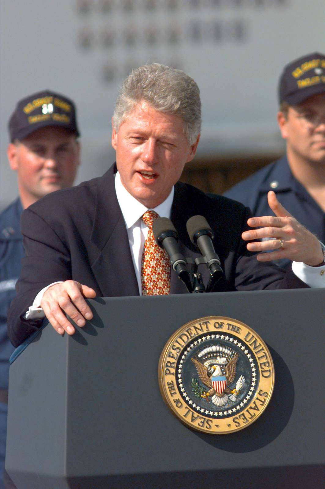 Bill Clinton, presidential seal, outdoor event, HD Phone Wallpaper