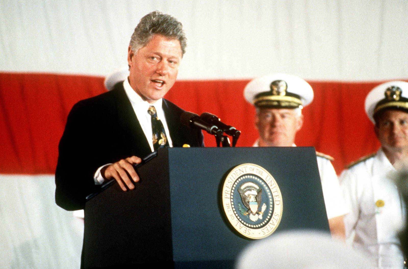 Bill Clinton, podium, presidential seal, HD Desktop Wallpaper