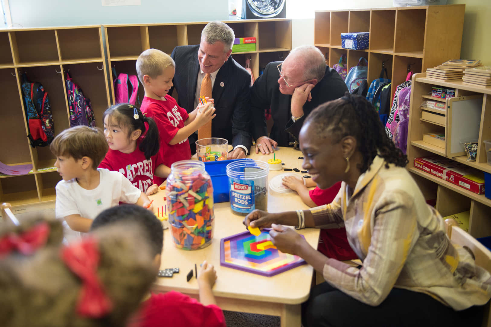 Bill De Blasio, children, adults, HD Desktop Wallpaper