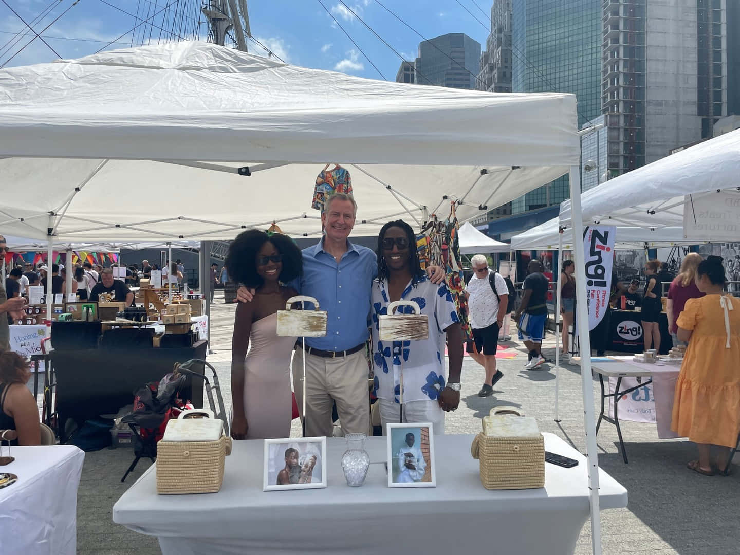 Bill De Blasio, city market, woven baskets, HD Desktop Wallpaper