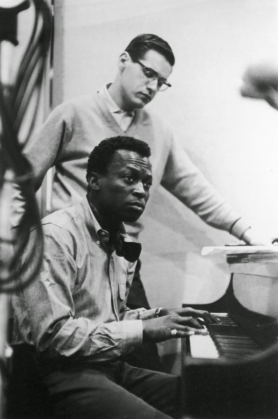 Bill Evans, piano, black and white photo, HD Phone Wallpaper